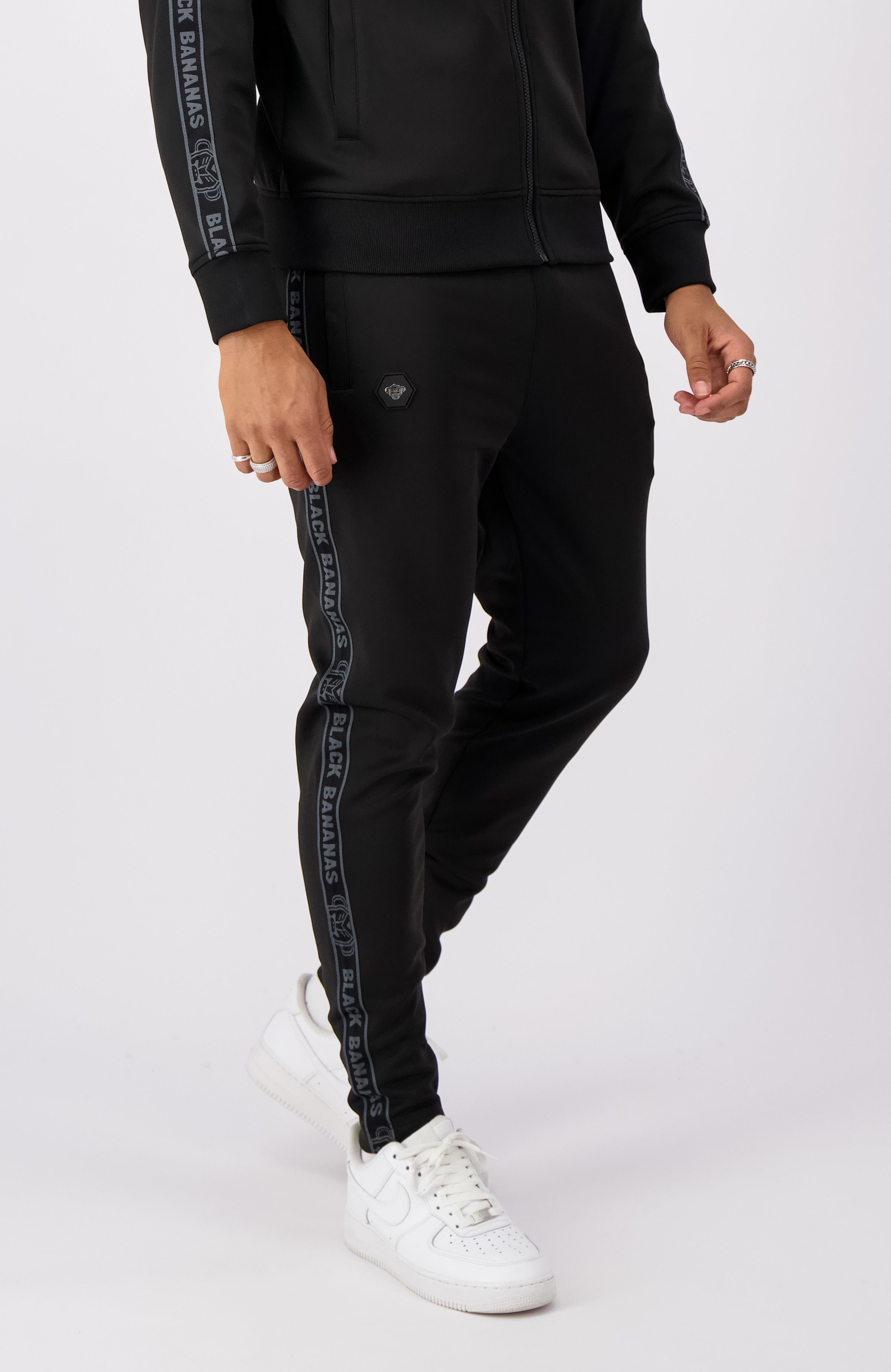 TAPED TRACKPANTS | Black